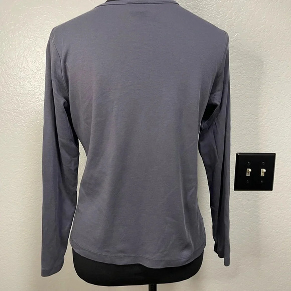 L.L.Bean Women's Soft Supima Cotton Violet Long Sleeve V-Neck Basic MEDIUM - Picture 3 of 5